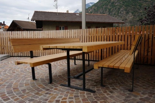 euroform w - arredo urbano - panchina legno con tavolo su terrazza - seduta - Lineaseduta light