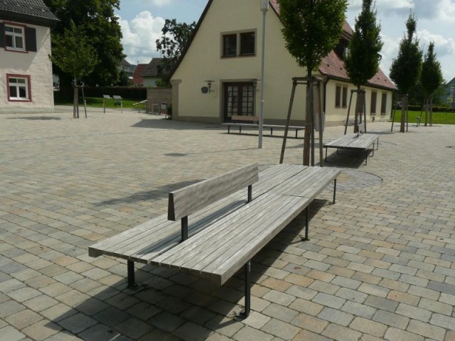 euroform w - street furniture - sturdy bench made of high-quality metal and wood for urban spaces - minimalist wooden seating for outdoors - high-quality designer street furniture