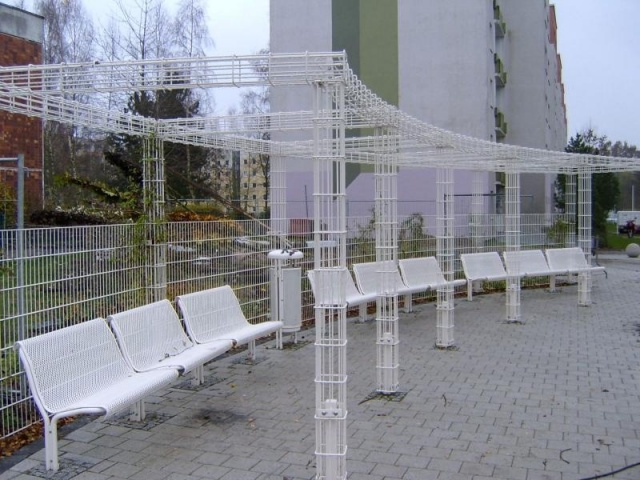 euroform w - arredo urbano - panchina robusta in metallo di alta qualità per spazi urbani - seduta minimalista in metallo per esterni - arredo urbano di design di alta qualità - Contour panchina in metallo