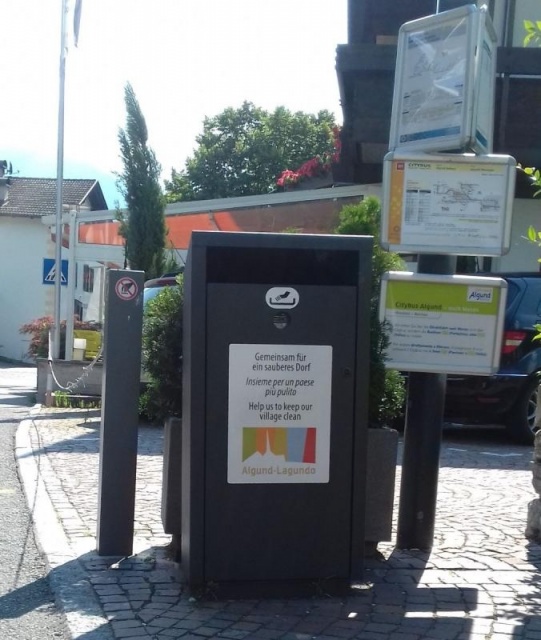 euroform w - Stadtmobiliar - robuster Abfallbehälter aus hochwertigem Stahl für den städtischen Freiraum - Eddy Abfalleimer für öffentliche Räume