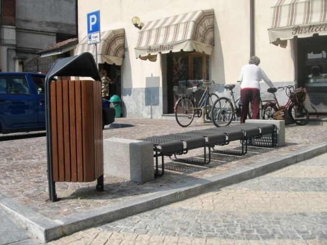 euroform w - arredo urbano - robusto portabiciclette in metallo e calcestruzzo - Basic 196L parker per biciclette