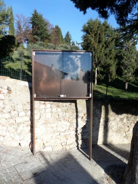 euroform w - urban furniture - display board in historic centre in Asolo Italy - notice boards for public places - Lineabacheca