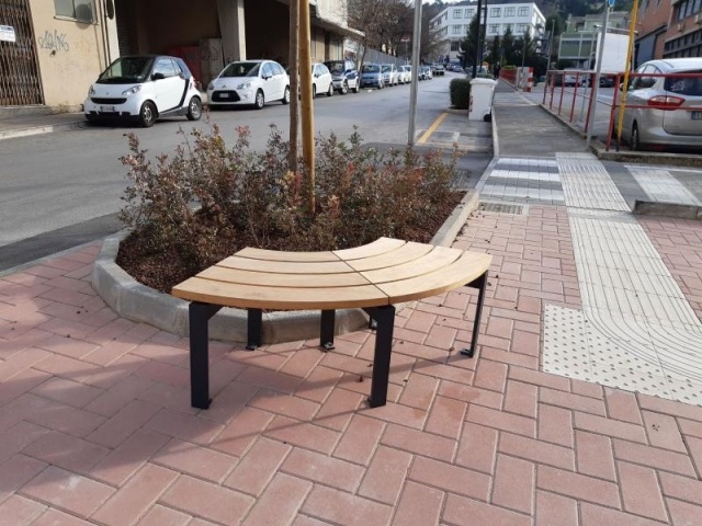 euroform w - Street furniture - Park bench wood on public square - Tree bench round bench - Block