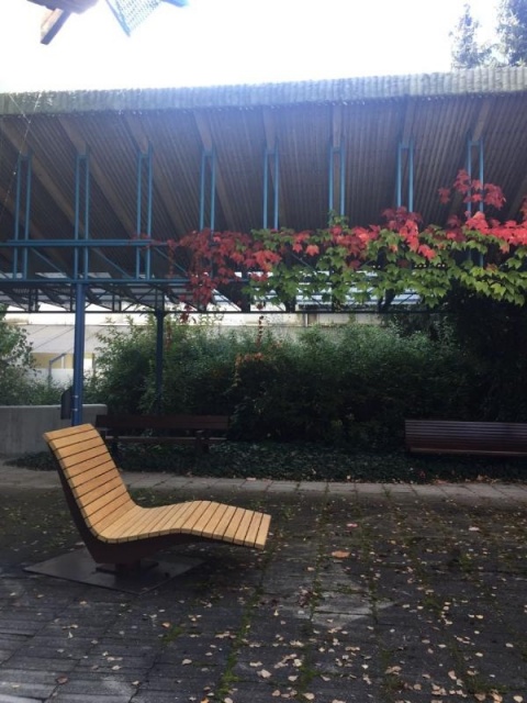 euroform w - urban furniture - sunbed - Lounger on public square - Chaise longue in the courtyard - Lounger for outside - Panorama