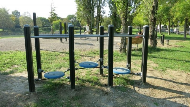 euroform w - arredo urbano - outdoor gym Bologna - palestra outdoor in parco pubblico - attrezzature fitness per anziani - Senior sport