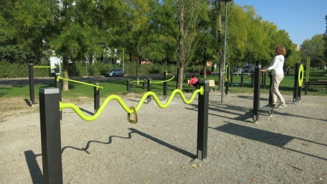 euroform w - arredo urbano - outdoor gym Bologna - palestra outdoor in parco pubblico - attrezzature fitness per anziani - Senior sport