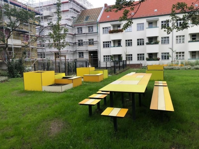 euroform w - street furniture - planters and big planter in backyard in Berlin - colourful picnic set in Berlin