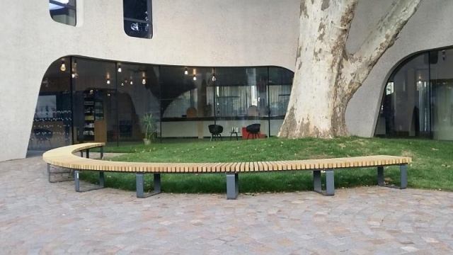 euroform w - Street furniture - Wooden circular bench at Bressanone Tourist Office - Bench in Bressanone Old Town - Wooden park bench in Bressanone City Centre