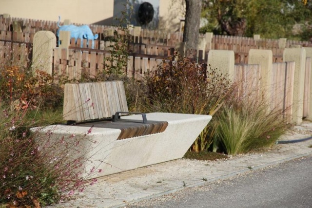 euroform w - sustainable urban furniture - park bench - Modular bench for the Gartenschau Eppingen - seating island in an urban environment - sustainable street furniture for open spaces - custommade seating