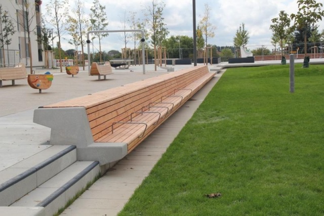 euroform w - sustainable urban furniture - park bench - modular bench for the Pfaffengrunder Terrassen in Heidelberg - seating island in an urban environment - sustainable street furniture for open spaces - custommade seating