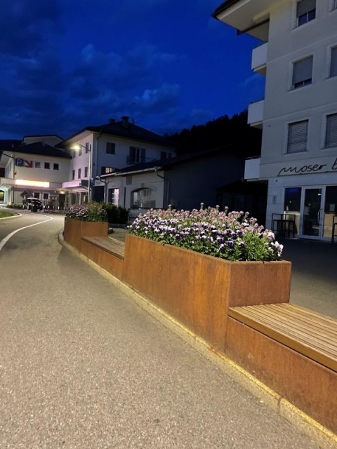 euroform w - street furniture - custommade  wooden Bench with planter in Italy - Bench with planter for urban place - wooden park bench with planter in South Tyrol