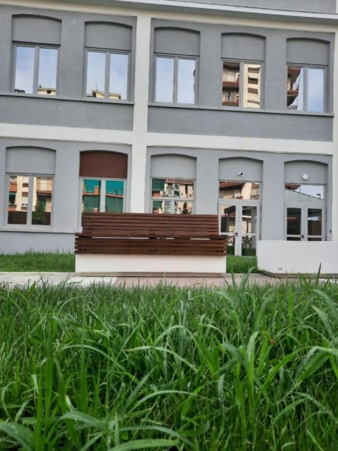 euroform w - street furniture - custommade  wooden benchtop with concrete element - concrete Bench with wooden benchtop for urban place - wooden park bench with in Torino