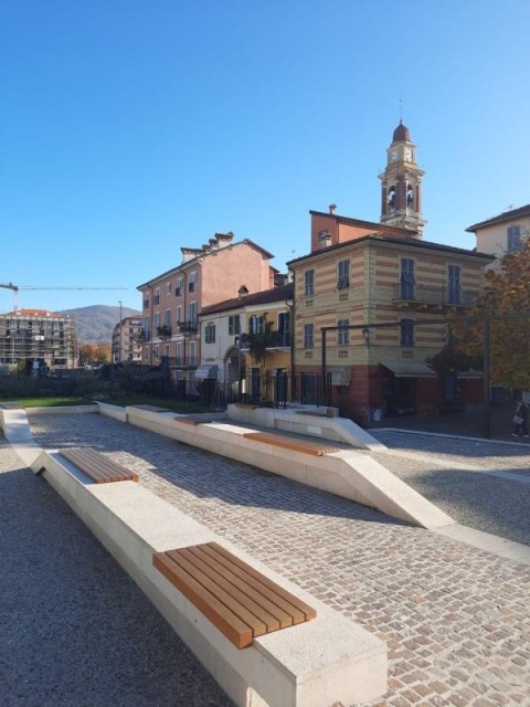 euroform w - street furniture - custommade  wooden benchtop with concrete element - concrete Bench with wooden benchtop for urban place - wooden park bench with in Savona