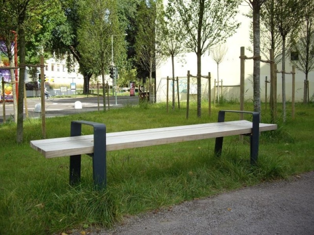 euroform w - street furniture - robust bench made of high quality wood for urban spaces - minimalist wooden seating for outdoors - high quality designer street furniture - hardwood bench for picnics 