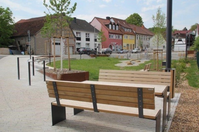 euroform w - street furniture - robust bench made of high-quality wood for urban spaces - minimalist wooden seater for outdoors - high-quality designer street furniture - Aron park bench made of hardwood