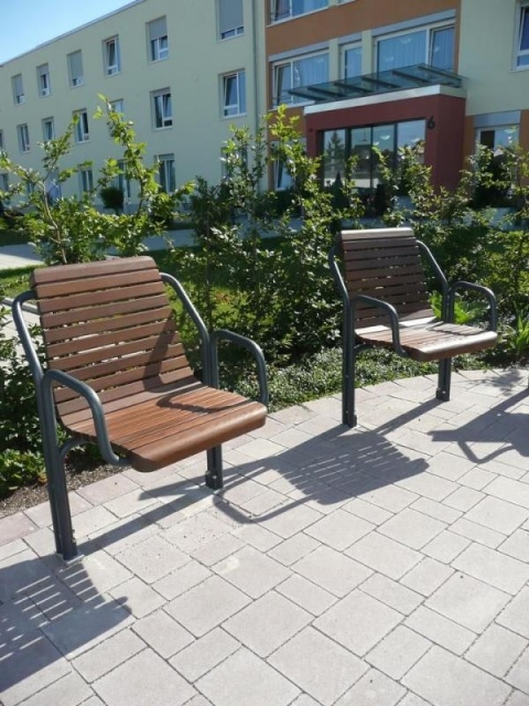 euroform w - street furniture - robust bench made of high quality wood for urban spaces - minimalist wooden seating for outdoors - high quality designer street furniture - Contour hardwood bench for seniors