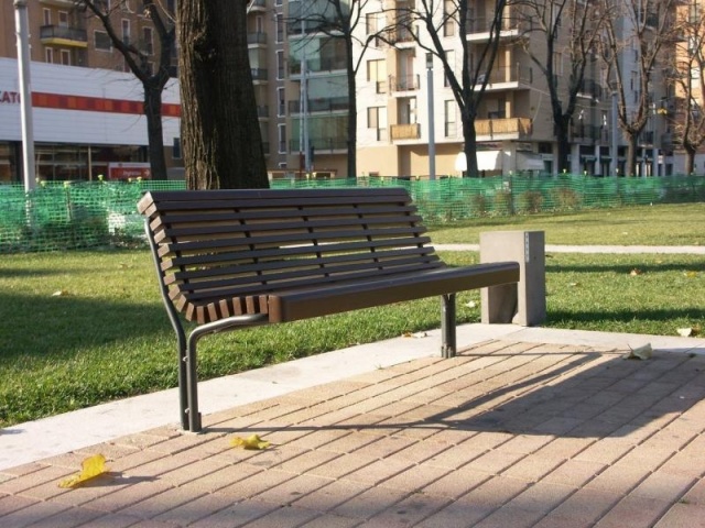 euroform w - street furniture - robust bench made of high-quality wood for urban spaces - minimalist wooden seating for outdoors - high-quality designer street furniture - Contour wooden bench