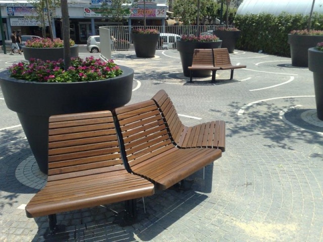 euroform w - street furniture - robust bench made of high-quality wood for urban spaces - minimalist wooden seating for outdoors - high-quality designer street furniture - modular circular bench made of wood