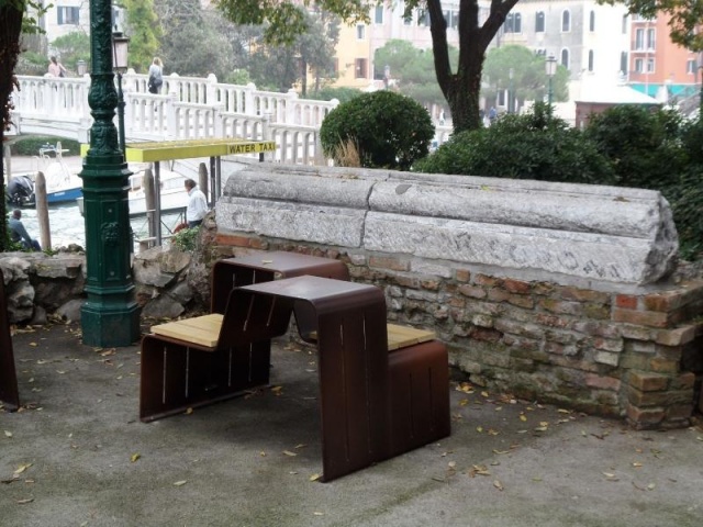 euroform w - street furniture - robust bench made of high-quality metal steel and wood for urban spaces - minimalist seater made of metal and wood for outdoors - high-quality designer street furniture - modular bench for public places