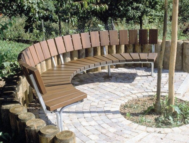 euroform w - street furniture - robust circular bench made of high quality wood for urban spaces - minimalist wooden seater for outdoors - high quality designer street furniture - classic wooden round bench