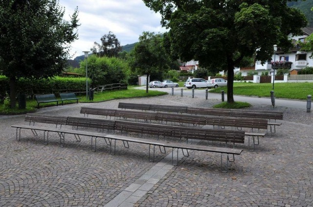 euroform w - street furniture - robust stackable bench made of high quality wood for urban spaces - minimalist wooden seater for outdoors - high quality designer street furniture - classic wooden bench