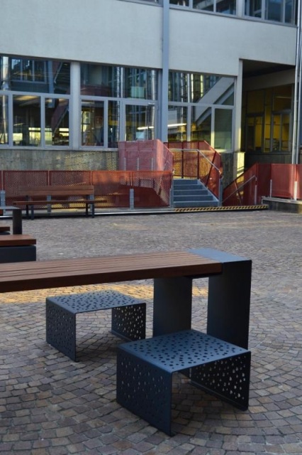 euroform w - street furniture - robust bench made of high-quality metal for urban spaces - minimalist metal seater for outdoors - high-quality designer street furniture - Linea bench made of metal