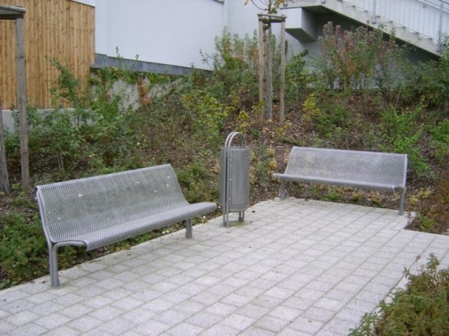 euroform w - street furniture - robust bench made of high-quality metal for urban spaces - minimalist metal seater for outdoors - high-quality designer street furniture - Contour metal bench