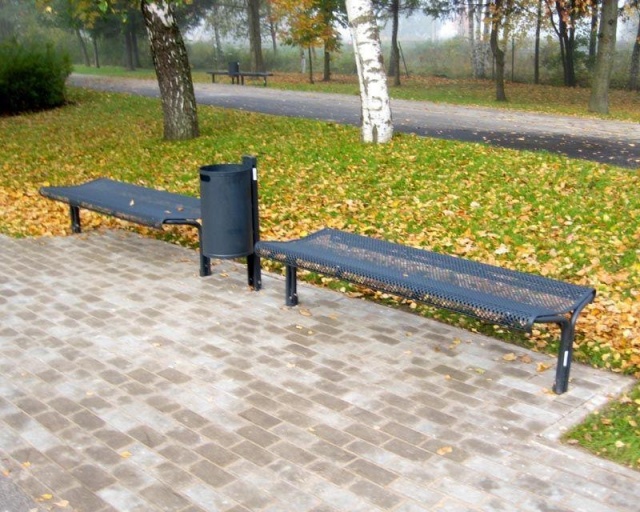 euroform w - street furniture - robust bench made of high-quality metal steel for urban space - minimalist metal seater for outdoors - high-quality designer street furniture - Contour metal bench 