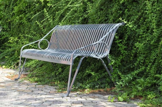 euroform w - street furniture - robust bench made of high-quality metal for urban spaces - minimalist metal seater for outdoors - high-quality designer street furniture