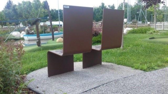 euroform w - arredo urbano - panchina robusta in metallo di alta qualità per aree urbane - seduta in metallo per esterni - arredo urbano di design di alta qualità