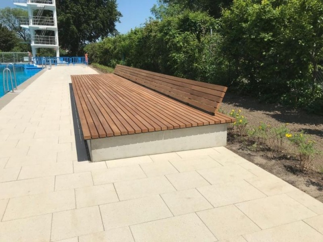 euroform w - street furniture - huge wooden lounger in outdoor pool Bad Wimpfen - designer bench for outdoors - wooden lounger island in outdoor pool Germany