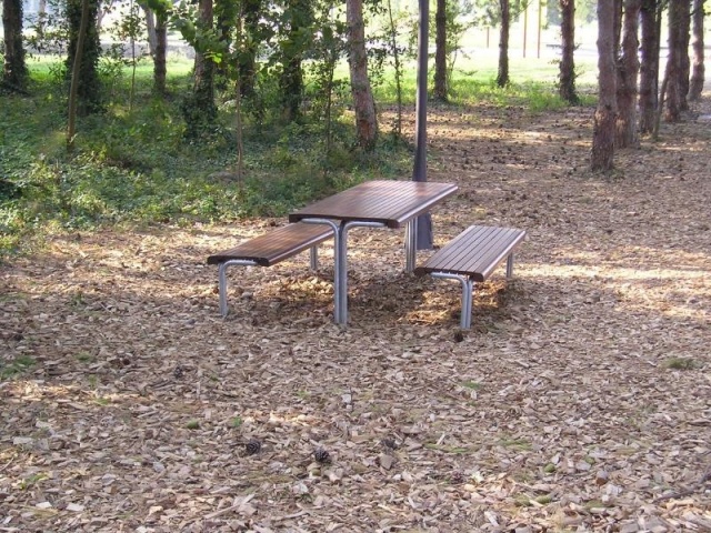 euroform w - street furniture - bench and table made of wood for urban space - high quality picnic set with bench and table made of robust hardwood for park, restaurants, schools - Mercuro outdoor picnic table