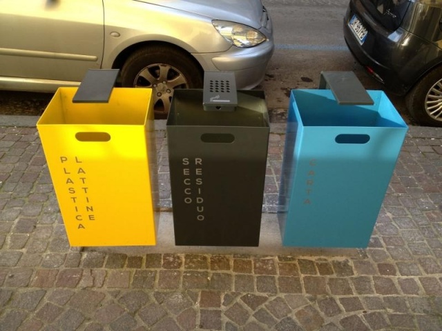 euroform w - street furniture - robust minimalist litter bin made of high quality steel for urban open space - Zeta litter bin for waste separation in city centre