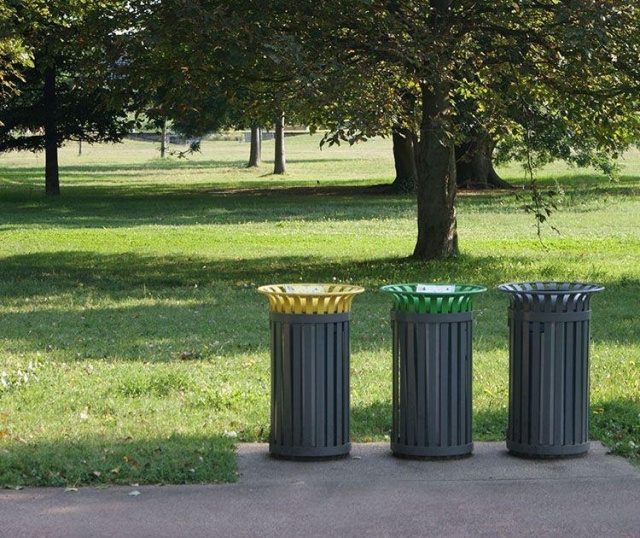 euroform w - street furniture - robust minimalist litter bin made of high-quality steel for urban spaces - Tulip litter bin for waste seperation in the city centre of Lyon