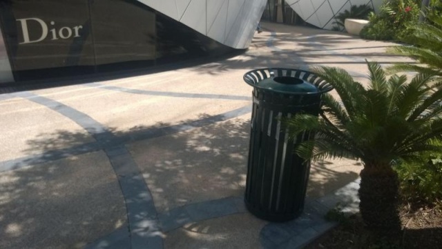 euroform w - street furniture - robust minimalist litter bin made of high-quality steel for urban spaces - Tulip litter bin for waste seperation in the city centre of Monaco