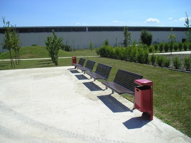 euroform w - street furniture - robust litter bin made of high-quality steel for urban spaces - Simple 270 litter bin for public spaces