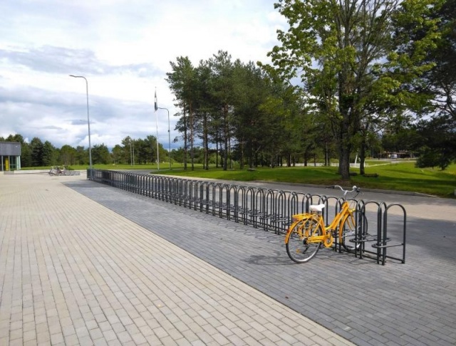 euroform w - Stadtmobiliar - minimalistischer Fahrradständer aus Metall ADFC geprüft - Elegance 180 doppelseitiger Fahrradparker aus hochwertigem Metall