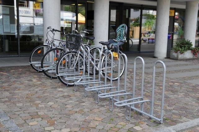 euroform w - street furniture - minimalist metal bike rack ADFC tested - Elegance 182 Bicycle parker made of high quality steel