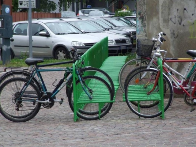 euroform w - Stadtmobiliar - minimalistischer Fahrradständer aus Metall ADFC geprüft - Elegance 182 Fahrradparker aus hochwertigem Metall