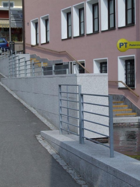 euroform w - street furniture - minimalist metal bike rack - minimalist metal bollard - metal barrier system - Lineabarriera