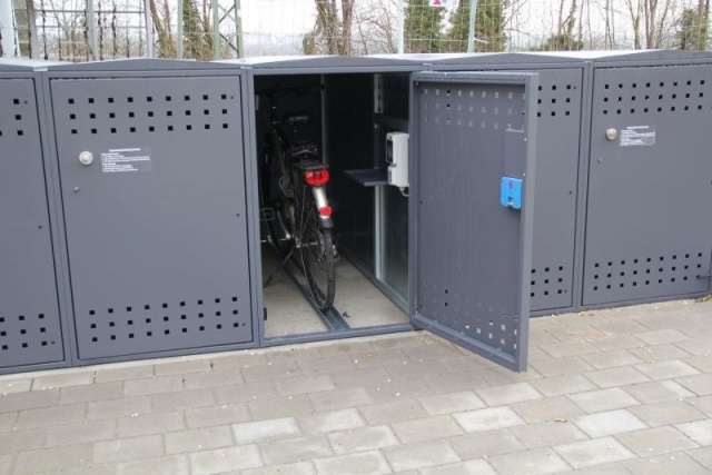 euroform w - street furniture - bike box with charging station and lock in Jena - bike storage with locking system - bike box for bikes, scooters, prams