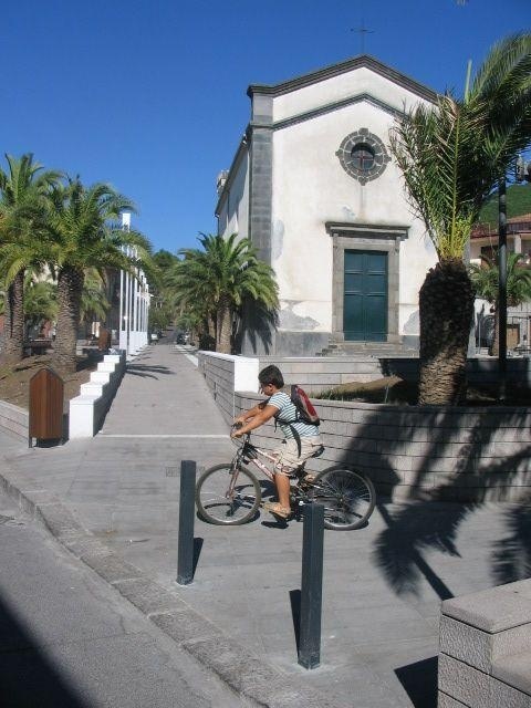 euroform w - Street furniture - Metal bollards in city centre - Barrier system in city centre - Barrier