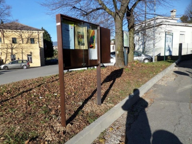 euroform w - urban furniture - display board in historic centre in Asolo Italy - notice boards for public places - Lineabacheca