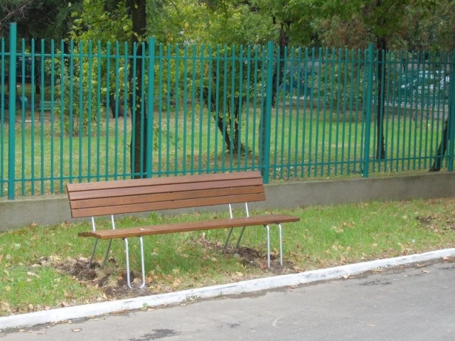 euroform w - street furniture - wooden bench in green park in Bucharest, Romania - wooden benches in public park - Classic seating