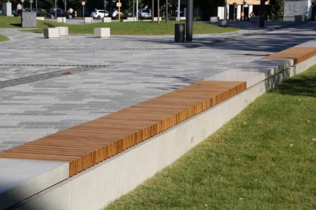 euroform w - street furniture - minimalist bench made of wood and concrete at Philharmonie in Berlin - personalized street furniture - wooden bench top on concrete base