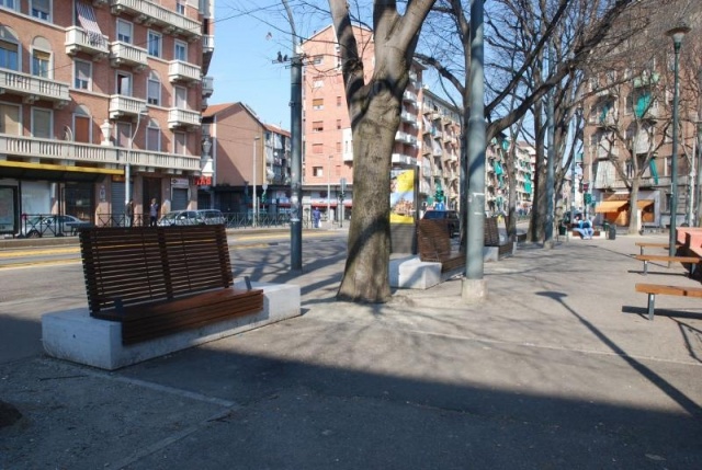 euroform w - urban furniture - customized wooden bench with high backrest at public place in Torino - wooden seating in city centre - customized bench tops on concrete base