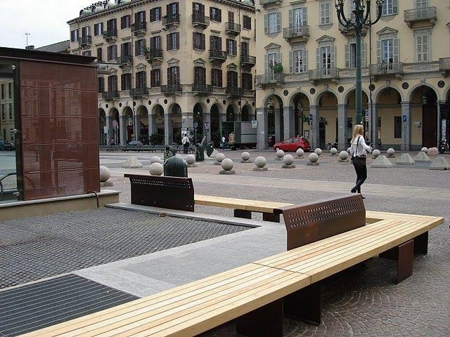 euroform w - Stadtmobiliar - Parkbank aus Holz und Metall in Stadtzentrum Turin - Sitzinsel - Linea