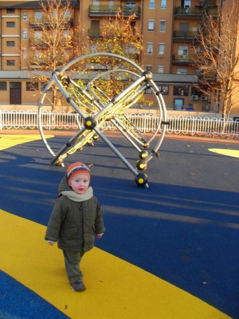  euroform w - Lappset - Attrezzature per parchi giochi - parco giochi pubblico nel parco della città di Brescia - Torretta con scivolo, arrampicata in metallo e ponte di equilibrio - attrezzature per parchi giochi in parco pubblico 