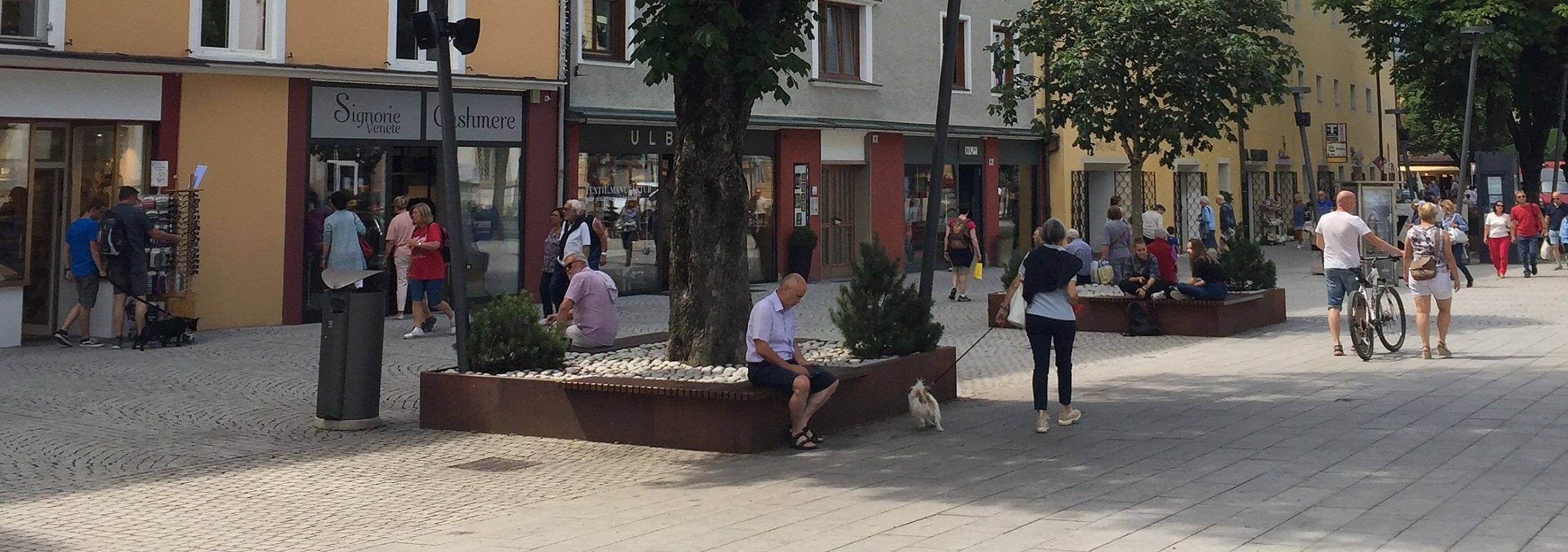 euroform w - urban furniture - park bench wood - big planters - seating