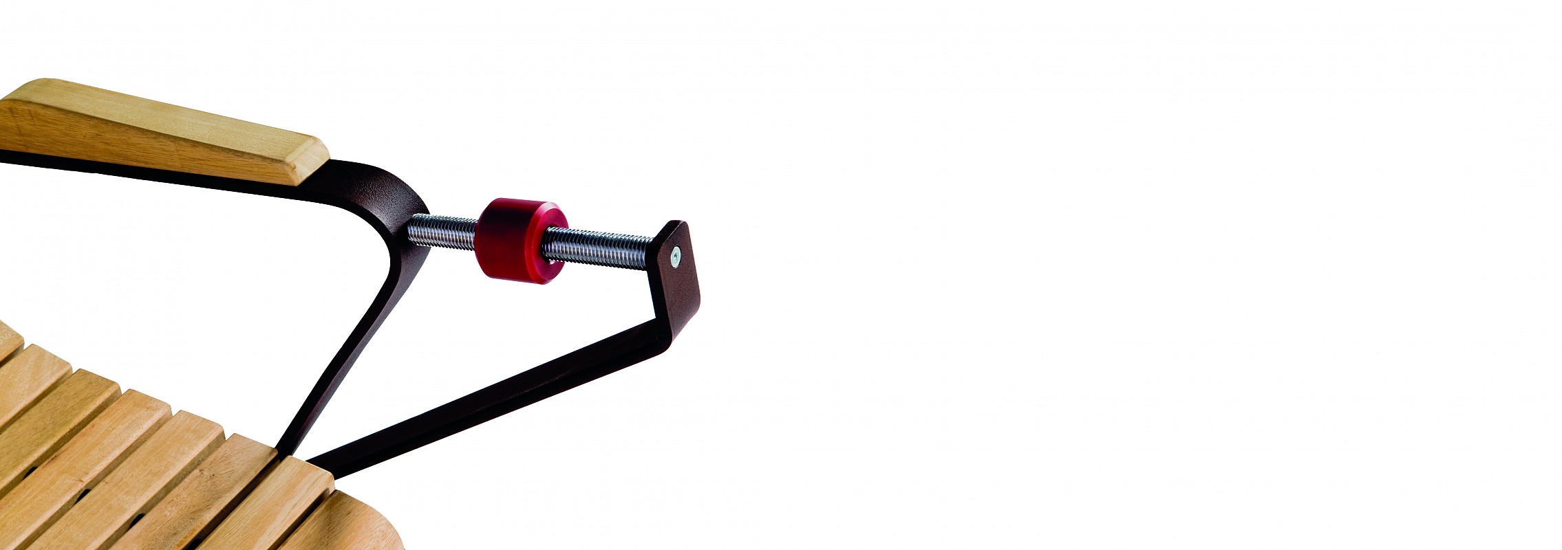 euroform w - Stadtmobiliar - Sitzbank Holz - Seniorenbank - Allmore - Liege